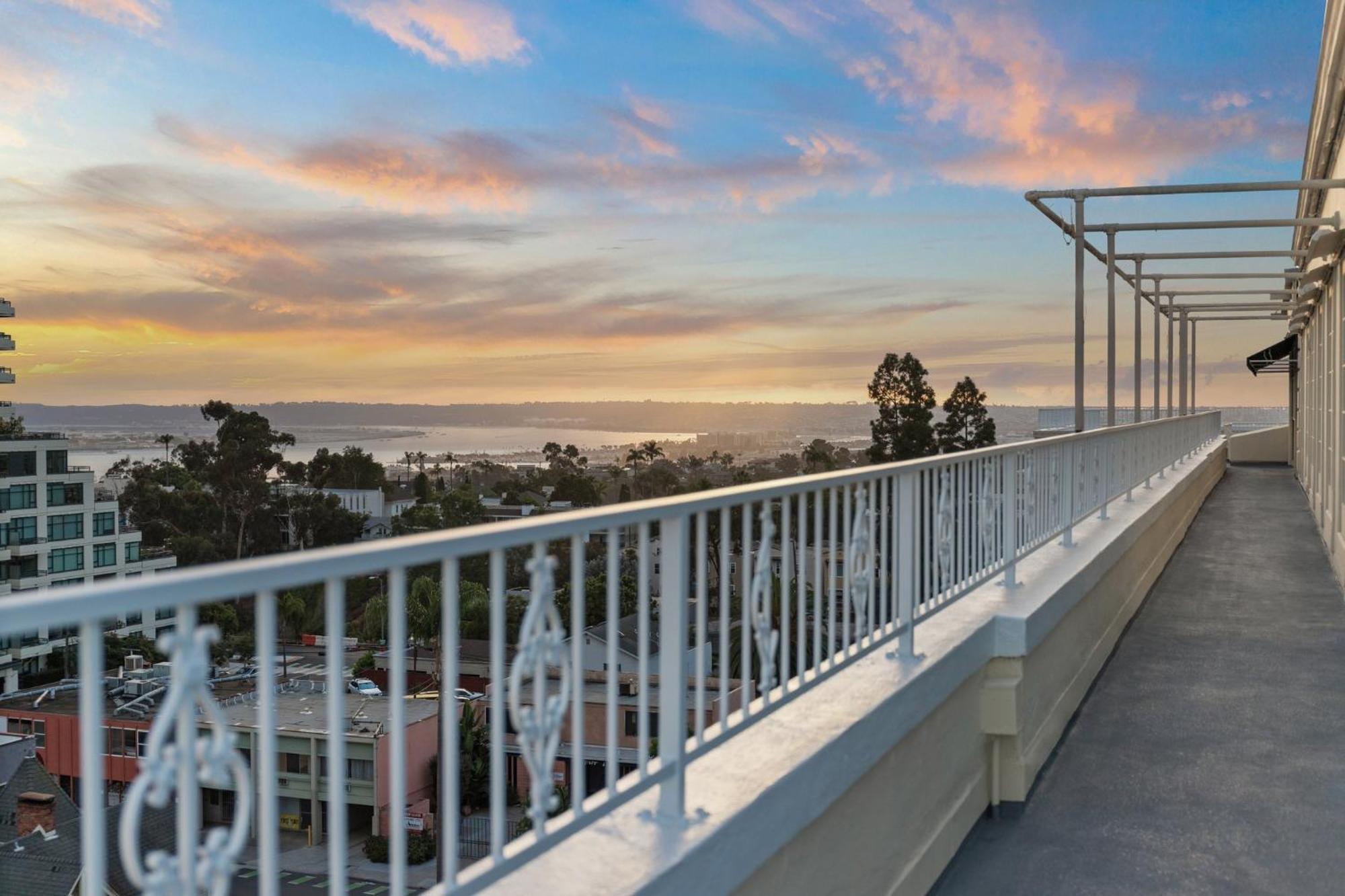 Inn At The Park San Diego Exterior foto